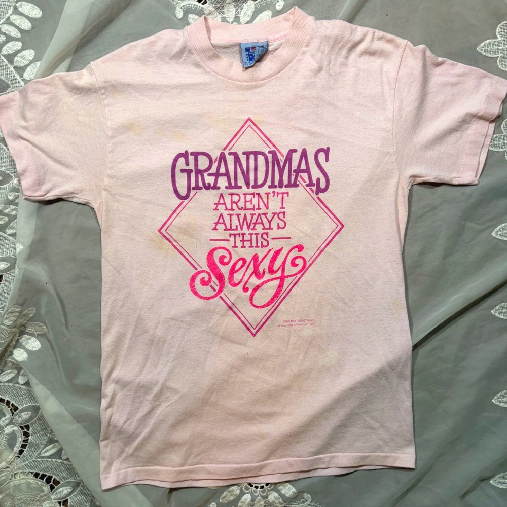 Vintage Shoebox Greetings Hallmark Pink Sexy Grandma Graphic T-Shirt Medium USA